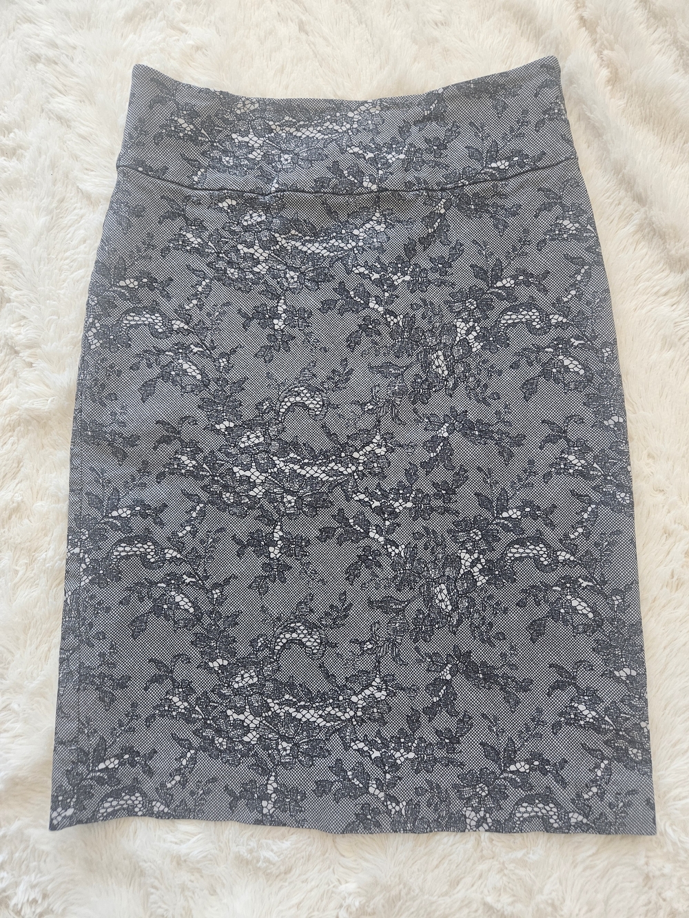 👗Margaret M Black and White Floral Lace Print Pencil Skirt Size S